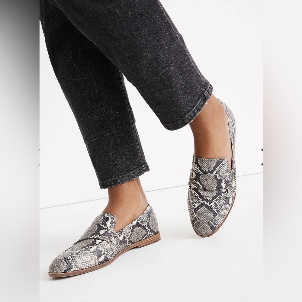 Madewell The Alex Loafer in Snake Embossed Leather 7.5. Leather upper